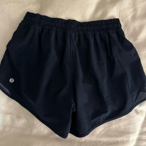 Lululemon Hotty Hot Shorts 4” Navy Low Rise Size 8